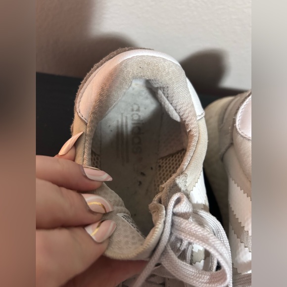 Used Men’s Adidas shoes - cream/ grey- size 7 - Picture 11 of 12